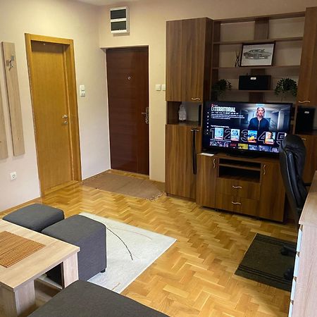 Mila Apartment Novi Sad Exterior photo